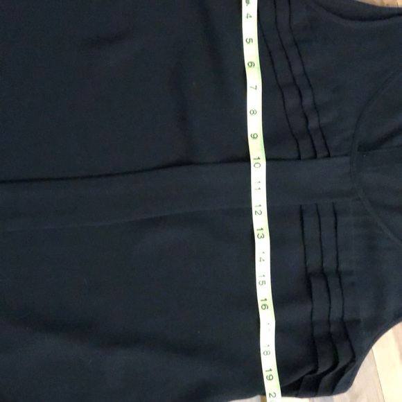 Beautiful Black Hi Low Dressy tank top. - Picture 3 of 6